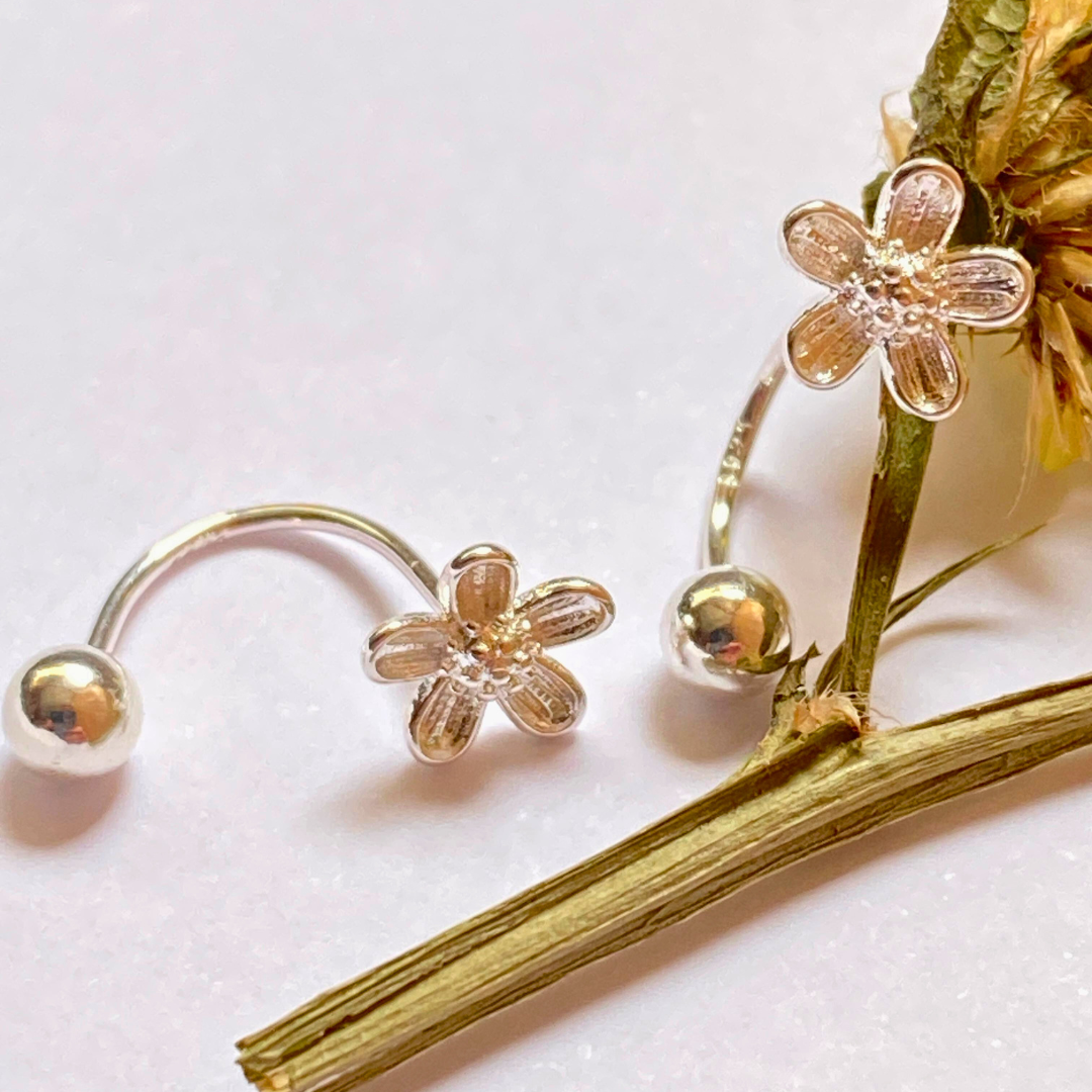 Pendientes con forma de flor plata de ley 925